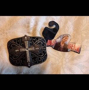 NEW Pugs Gear Belt Buckle Unisex Cross & Bling